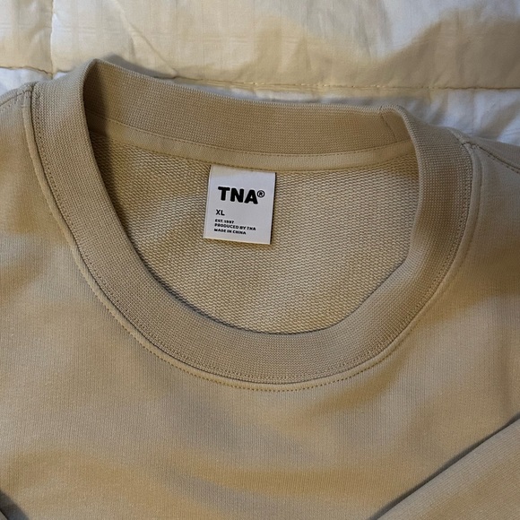 Aritzia Cream Sweatshirt - Picture 3 of 4
